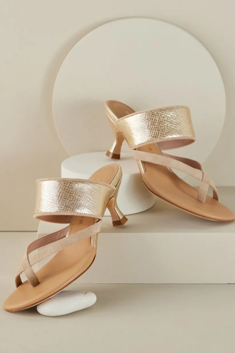 Soft Surroundings Donald Pliner Louka Sandal Slide Sand/Platino Online